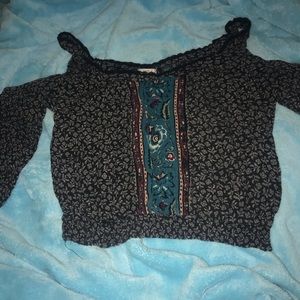 Open shoulder crop top